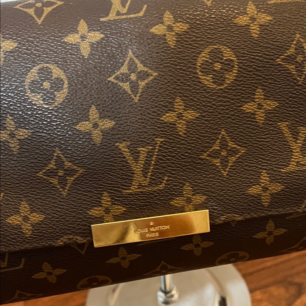 3016  MonogramCrossbody Bag with Gold Chain - Picture 2 of 10